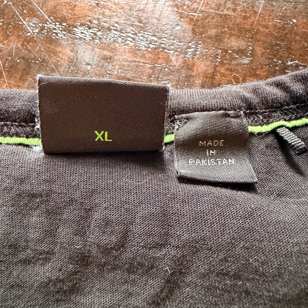 Hugo Boss tee - Picture 2 of 2